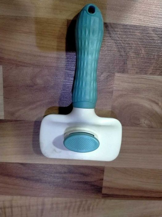 Продам щётку для собак и кошек