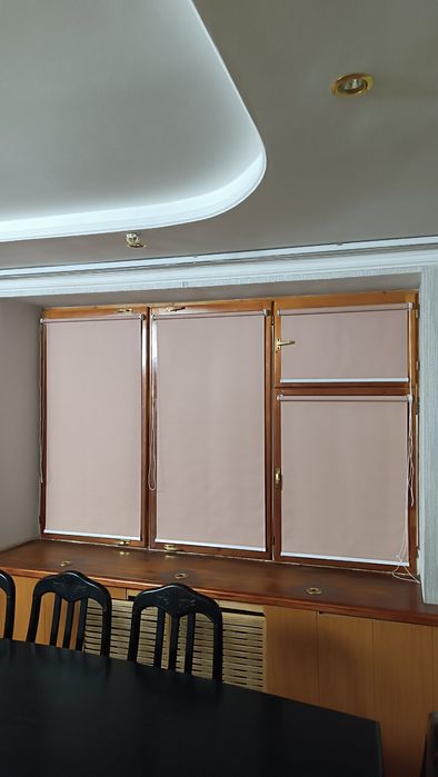 Жалюзи, ролл шторы.