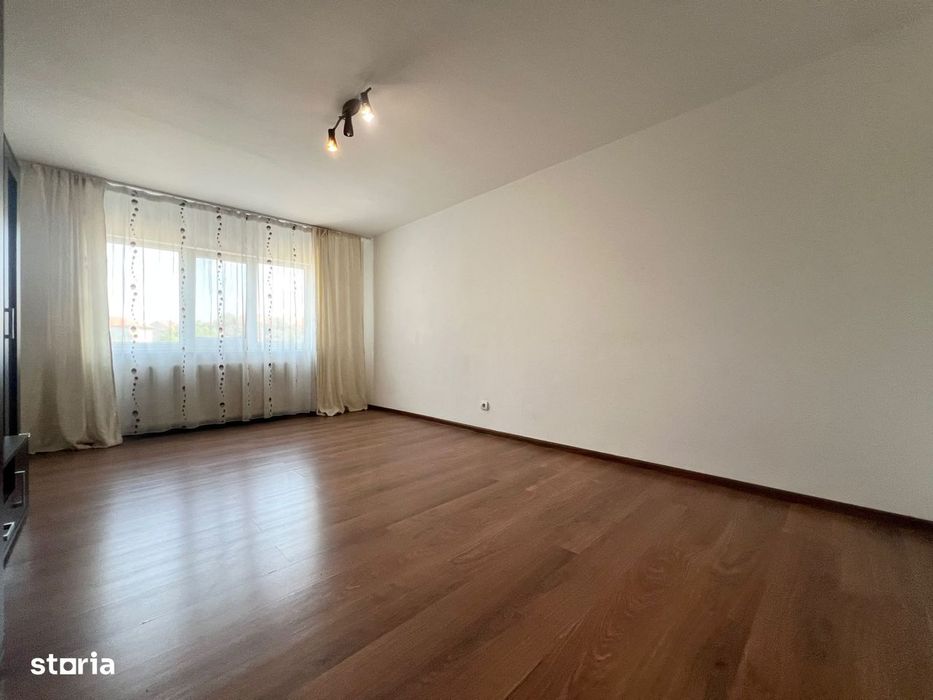 Apartament, 3 camere, 63 mp utili, etaj 2 - Zona Lunei — fotografia 1