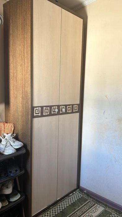 Продам комплект для прихожей