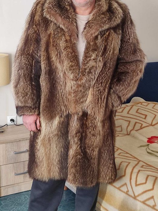 Продавам палто от лисица