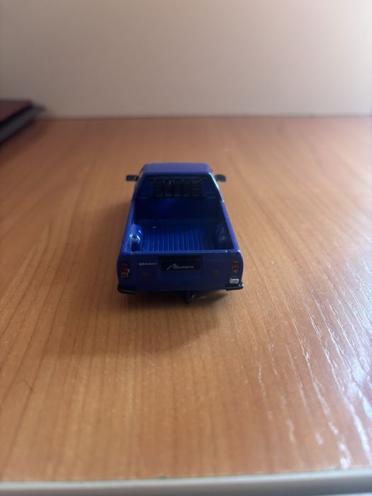 Продам модельки масштаб 1/43