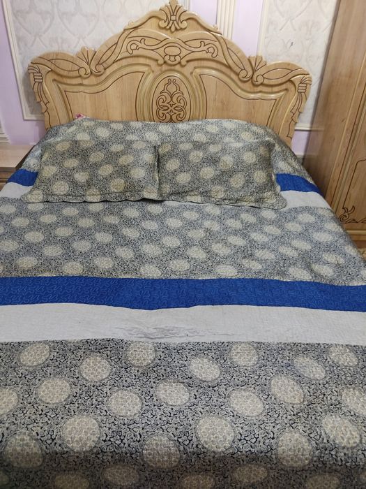 Spalniy garnitur sotiladi 6 mln kami bor srochnaga.