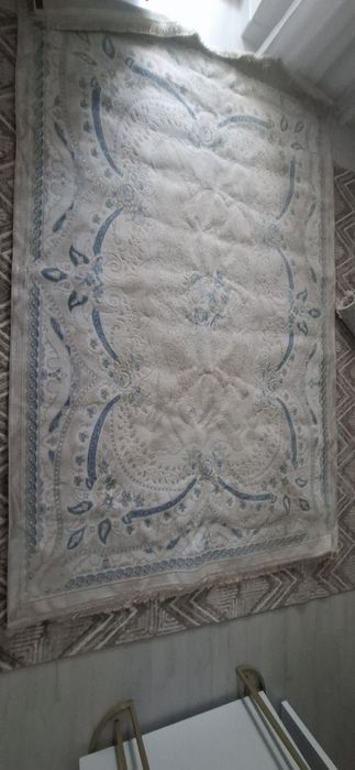 продается ковер в хорошем состоянии