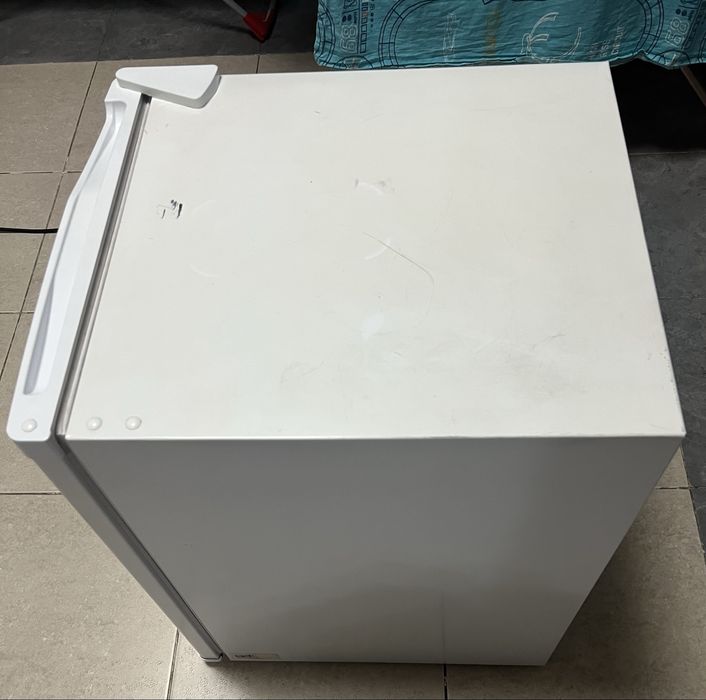 Холодильник Midea HS-87LN