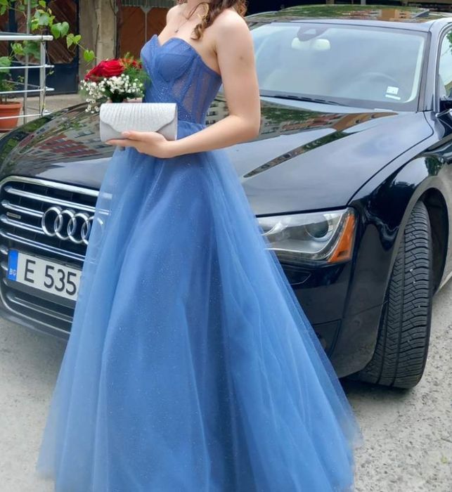 Продавам бална рокля!!