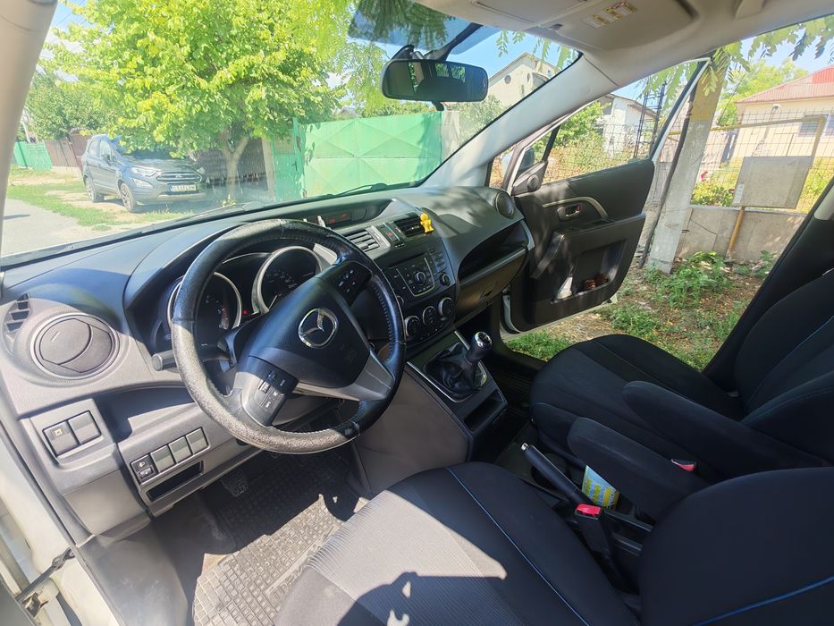 Vând Mazda 5 2012