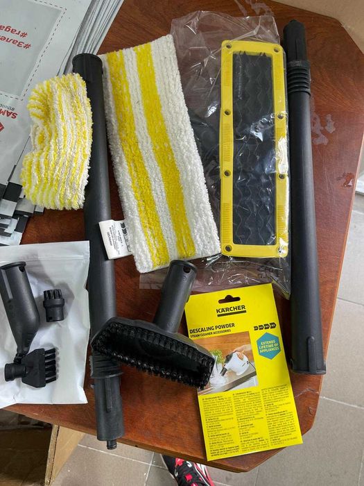 Aparate de curatat cu abur Karcher SC 4 Deluxe, 1.513-460.0, 2000W, 3.5bar, incalzire 4 min, Alb/Negru