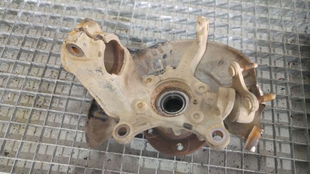fuzeta dreapta fata vw touran 1t 1.4 tsi