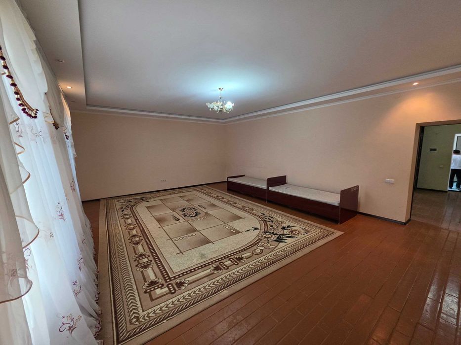 4 xonali 130m² 2-qavat.