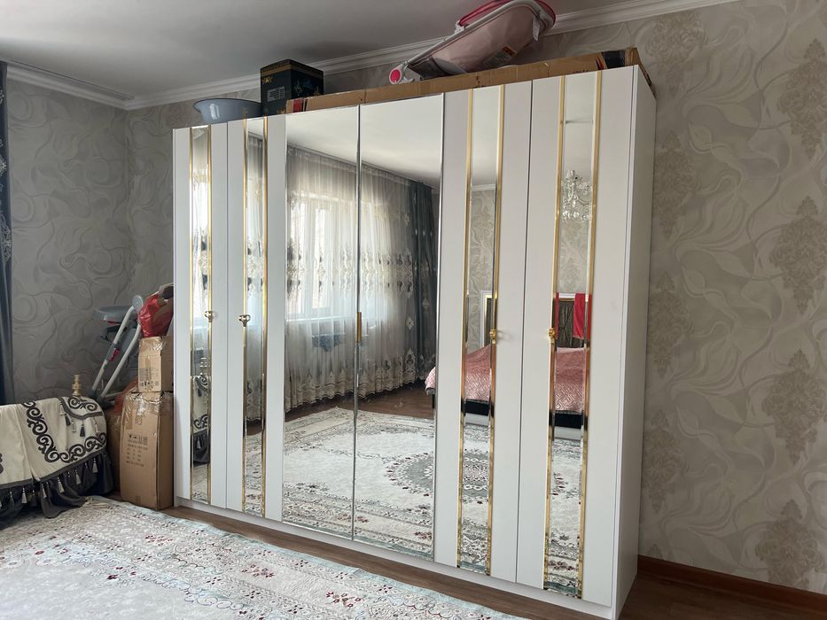 Спальный гарнитур