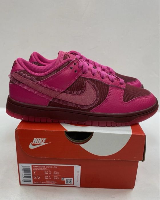 Nike Dunk Low Valentines Day (2022)