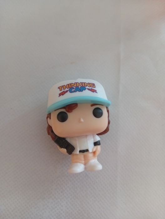 Обменяю Дастина на Майка.