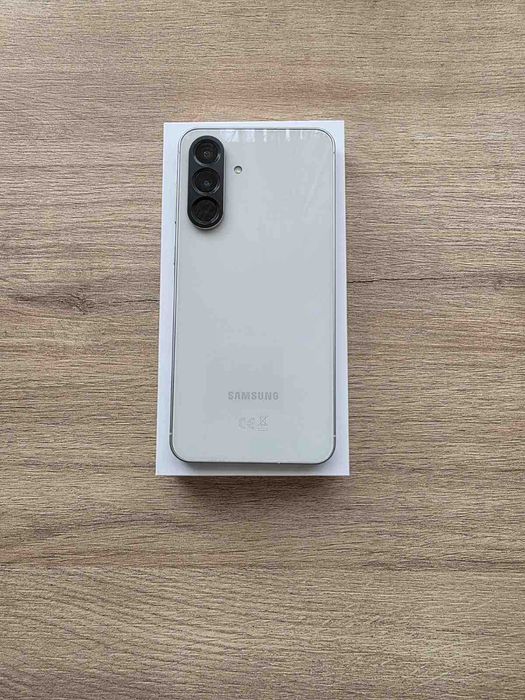 Samsung A56 256GB цвят Awesome Lightgray