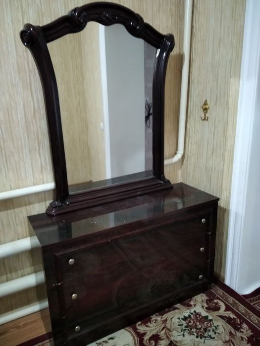 Барокко мебел комплект сотилади.