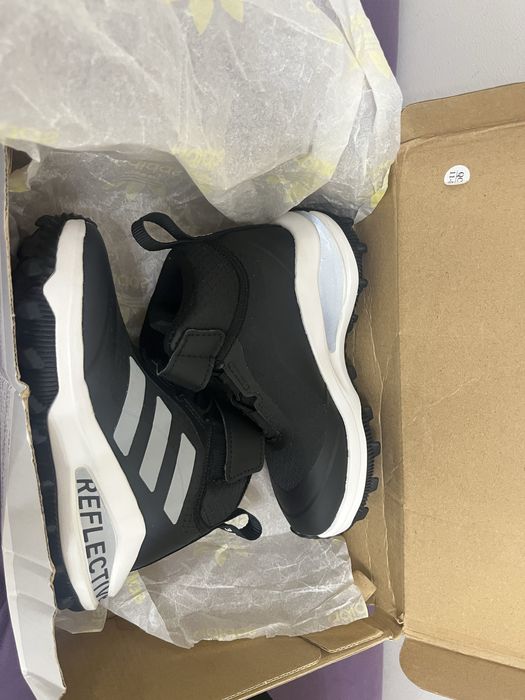 Adidas оригинал 28 размер осень