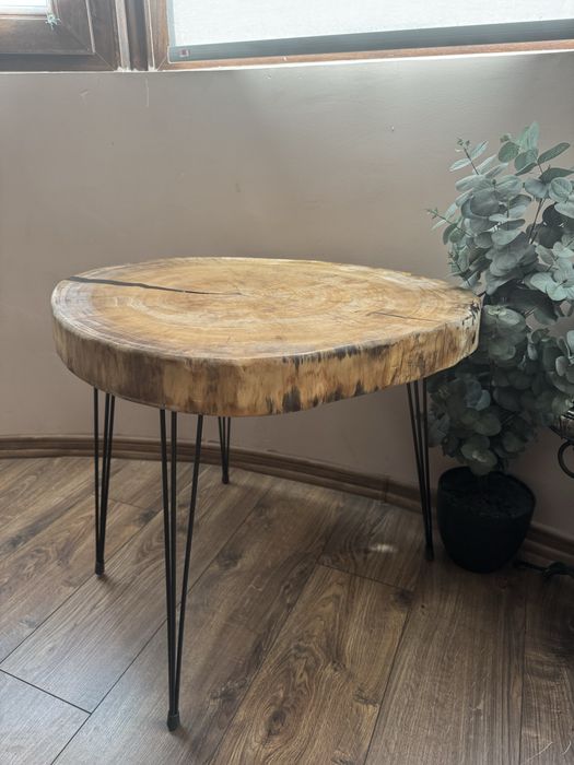 Уникална холна маса - масивно дърво