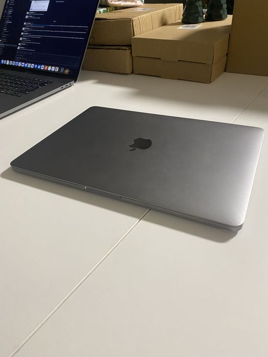 Macbook Pro 13” перфектен
