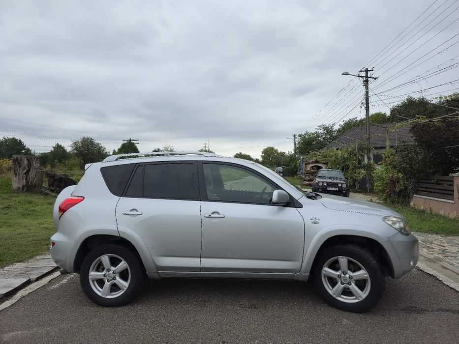 Vând Toyota rav4 2009
