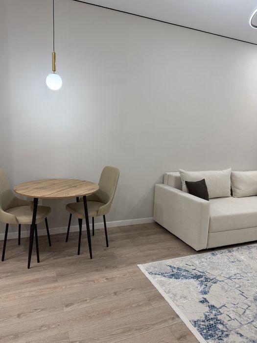 Продам  евро 2-комнатную квартиру