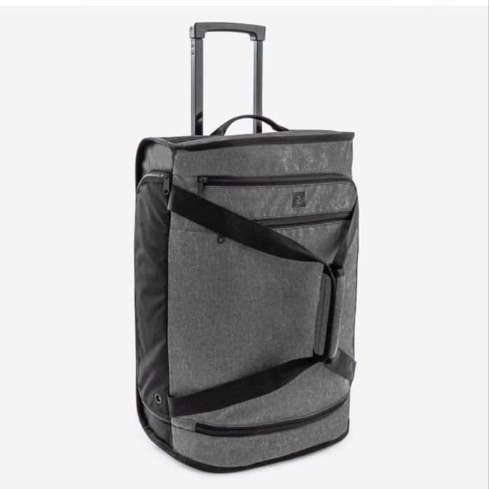 Продам чемодан 30 л