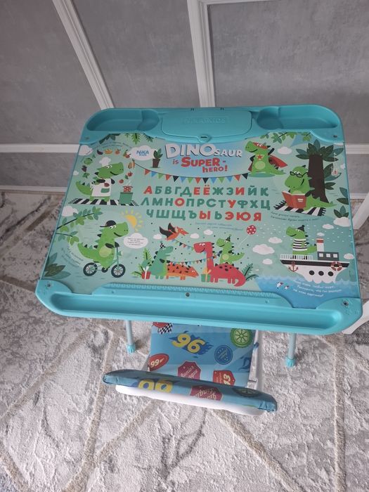 Продам детский стул со стульями