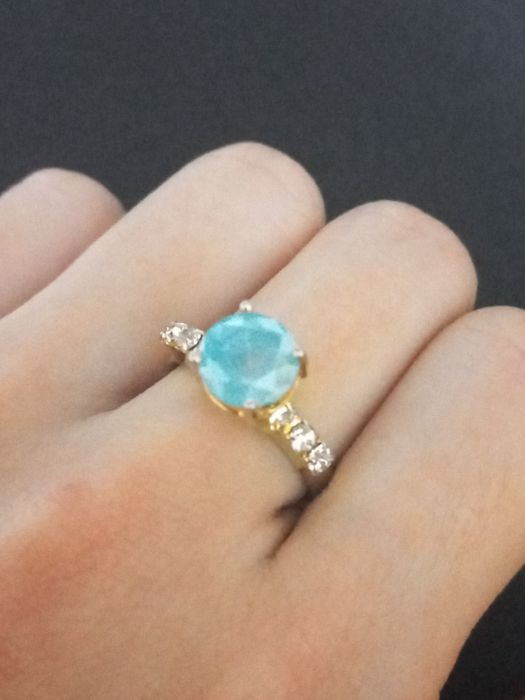 Кольцо с  камнем