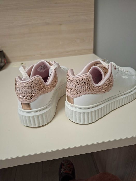 Дамски нови маратонки Skechers