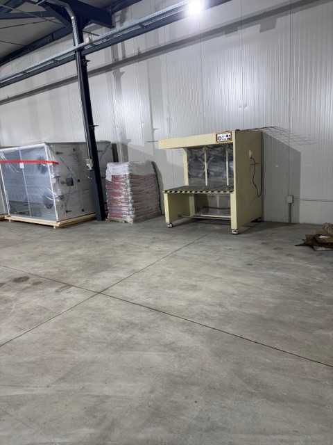 Inchiriez hala depozitare sau hala pentru atelier mecanic camioane