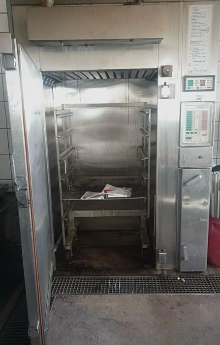 Celulă de afumare profesională BASTRAMAT completă, din inox, excelentă