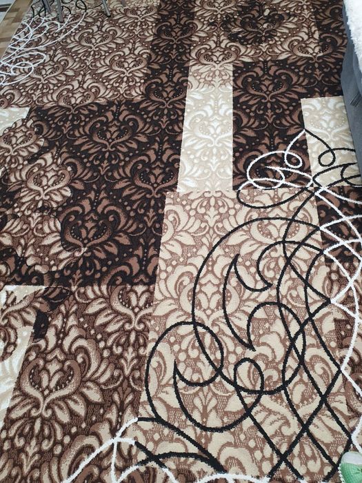 Ковер в очень хорошем состоянии