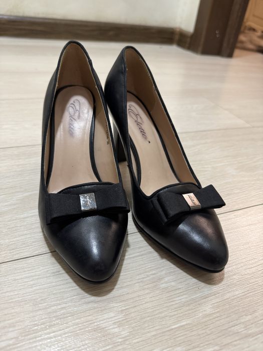 Продам женские туфли