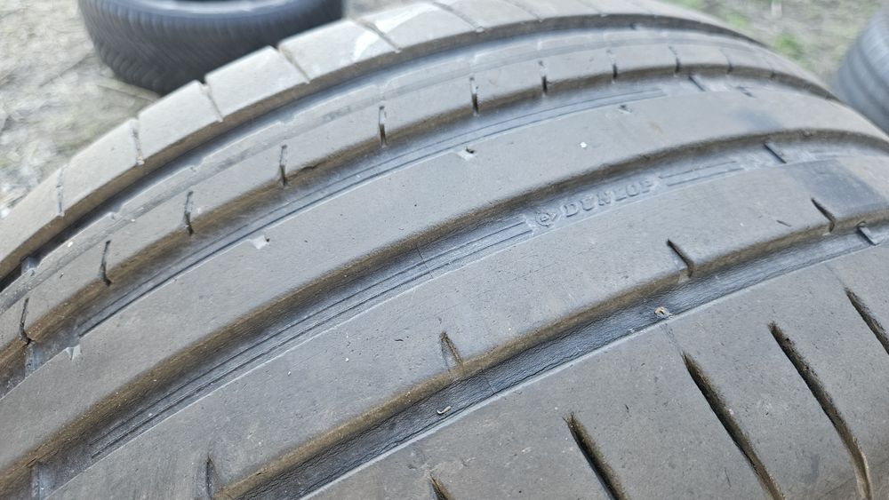 2бр гуми 235 45 17 дънлоп dunlop