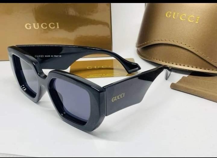 Ochelari de soare noi