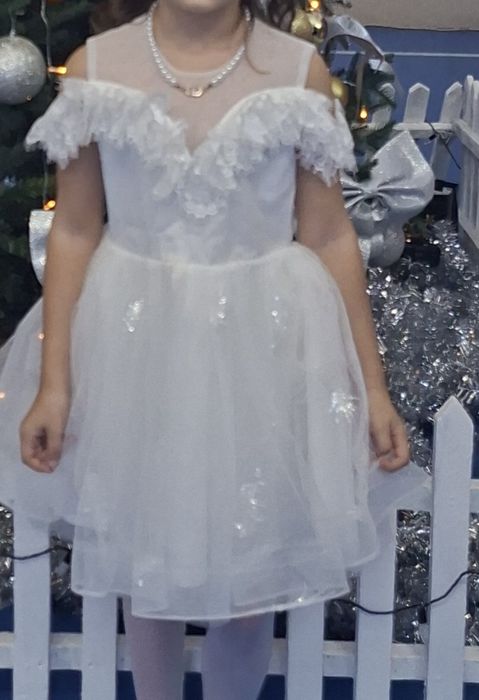 Продам белое платье