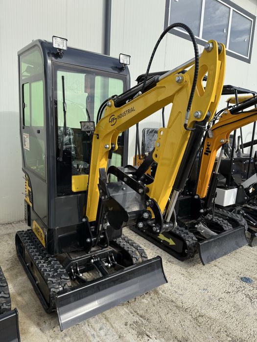 Miniexcavatoare Noi Chinezesti 1 tona