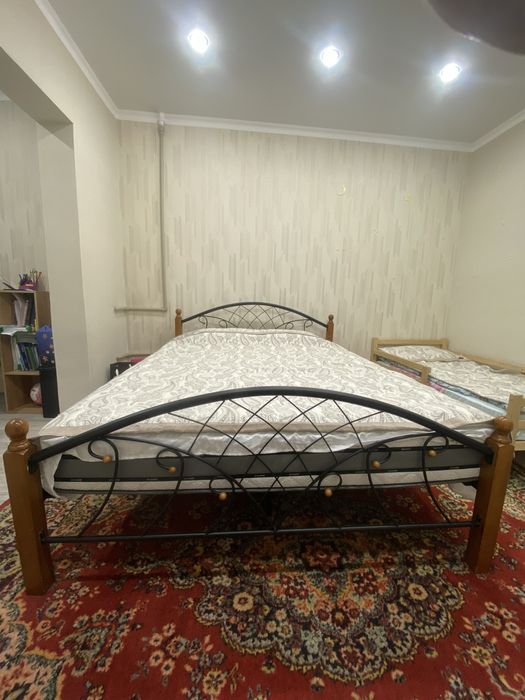 Кровать двух спальная