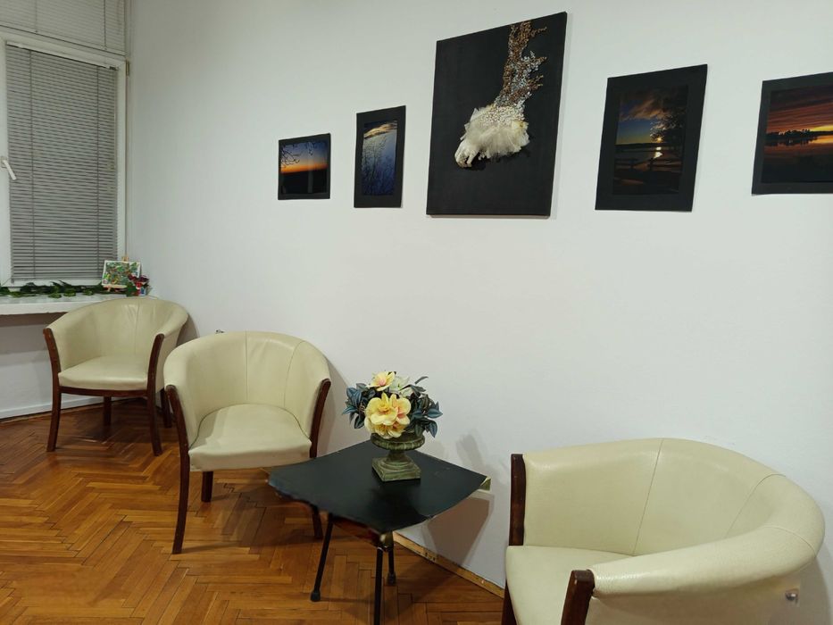 Почасово ползване на офис, кабинет, малка зала.