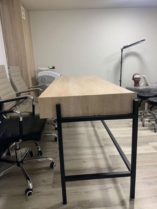 Дизайнерский стол