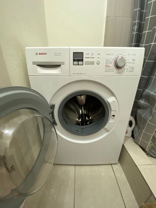 Срочно продам стиральную машинку Bosch