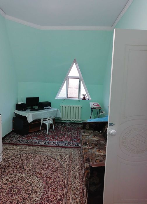 Квартира (94 кв м) райцентрда 39-колледж оркасида