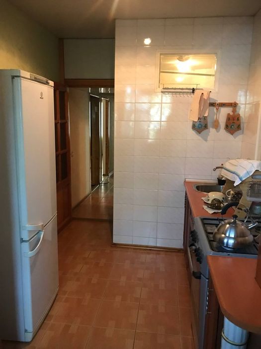 Продается квартира 3х комн чиланзар Д 20а  2-этаж