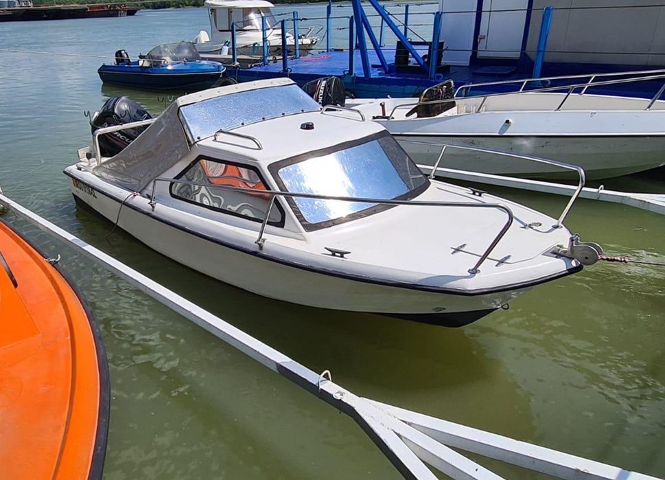 Ansamblu  barcă  + motor + peridoc