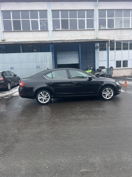 Skoda  Octavia .