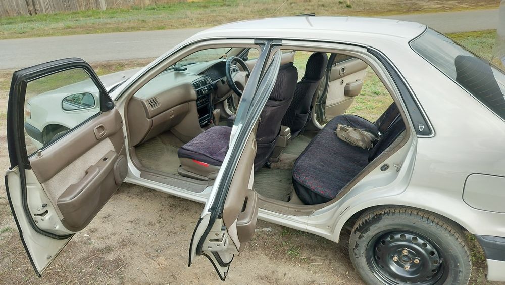 Продам  Тойота Короллу