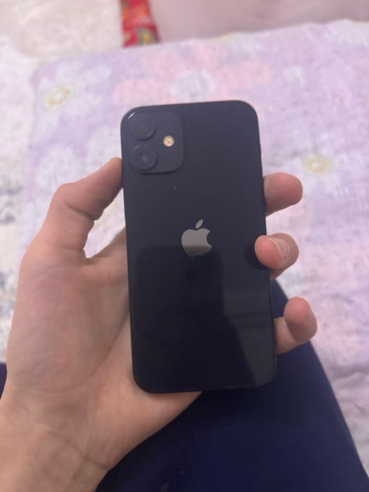 айфон 12 мини все радное емкость 68