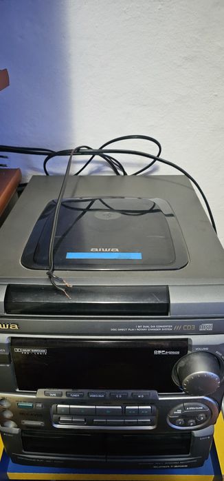 Conbină aiwa, 3cd,radio și double casette