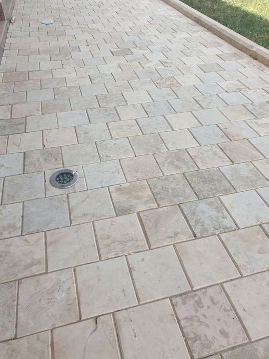 Izvestnyak korka granit Miramir tabiiy toshlari sotiladi