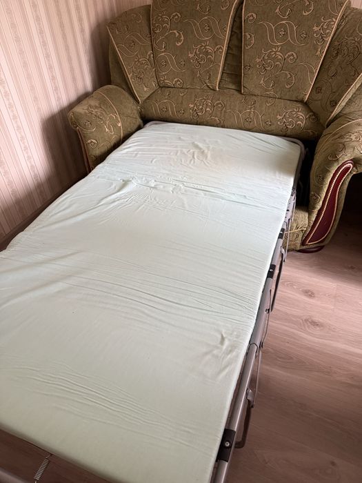 Продам диван в отличном состоянии
