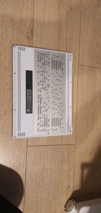 Laptop Asus Zephyrus G14 6900HS, 6700S, ecran 2k+ defect